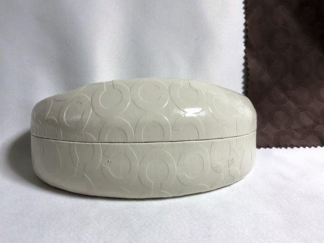 即決 COACHコーチ ブランドアイコン 純正サングラス、眼鏡ケース 白 ホワイト クロス付き < ブランド  即決 COACHコーチ ブランドアイコン 純正サングラス、眼鏡ケース 白 ホワイト クロス付き  < ブランドの