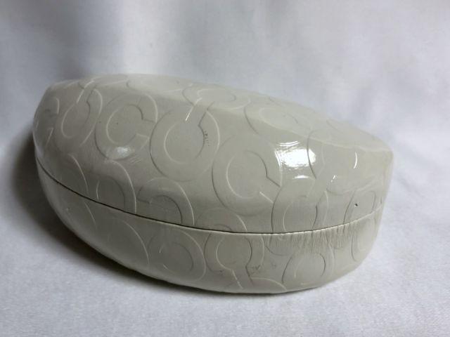 即決 COACHコーチ ブランドアイコン 純正サングラス、眼鏡ケース 白 ホワイト クロス付き < ブランド  即決 COACHコーチ ブランドアイコン 純正サングラス、眼鏡ケース 白 ホワイト クロス付き < ブランドの