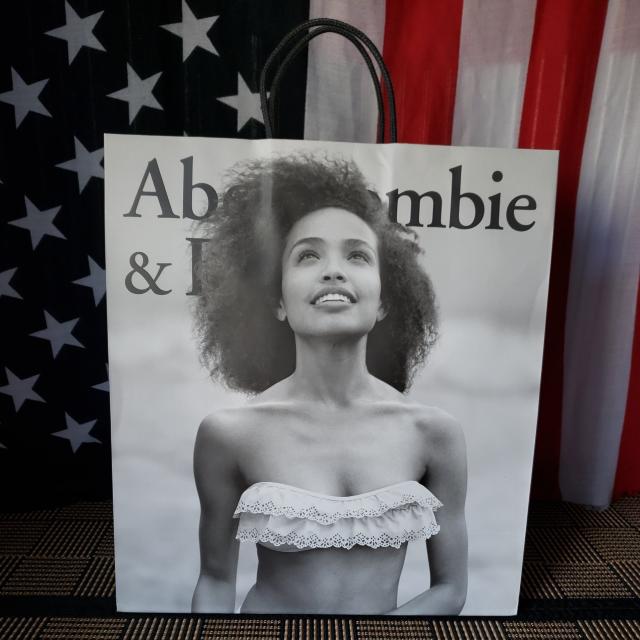 yAoNVbv܁zAbercrombie&Fitch\fUCႢ   uh 