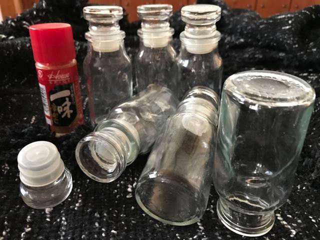 JAPAN製 ミニ B0TTLE アンティーク瓶 6本セット 新品 送料無料 < インテリア/ライフ  JAPAN製 ミニ B0TTLE アンティーク瓶 6本セット 新品 送料無料  < インテリア/ライフの