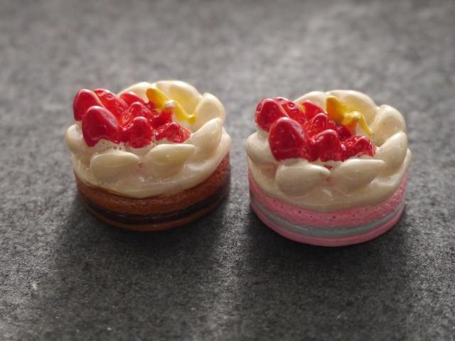 プラパーツ 手芸・アクセサリーパーツ  ホールケーキ パーツ 2個セット デコパーツ < 香水/コスメ/ネイル  プラパーツ 手芸・アクセサリーパーツ  ホールケーキ パーツ 2個セット デコパーツ < 香水/コスメ/ネイルの