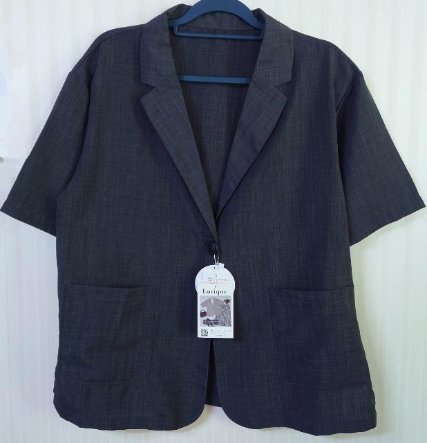 しまむら★サイドスリット 半袖 テーラー ジャケット < ブランド しまむら★サイドスリット 半袖 テーラー ジャケット < ブランドの