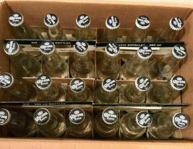 コロナビール★24本★空瓶★王冠付き★旧パッケージ★素材★工作用★自家製ビール★ガラス素材★DIY★インテリア★オブジェ★送料無料 < インテリア/ライフ コロナビール★24本★空瓶★王冠付き★旧パッケージ★素材★工作用★自家製ビール★ガラス素材★DIY★インテリア★オブジェ★送料無料 < インテリア/ライフの