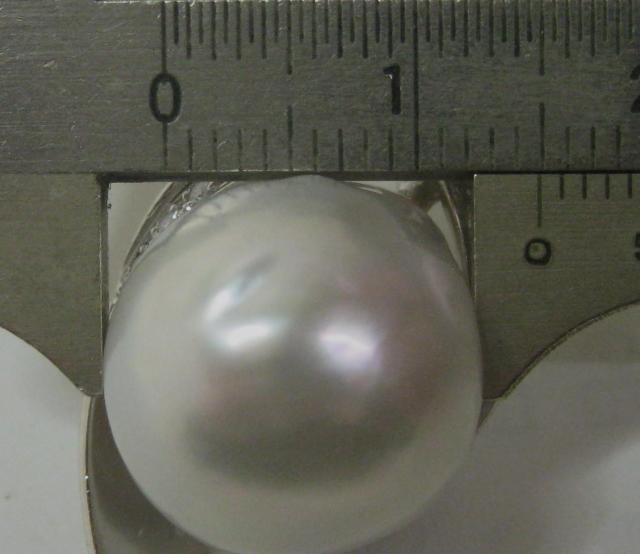 極美品 Pt900プラチナ ペンダント南洋パール 真珠15ミリダイヤ0.25ct < 女性アクセサリー/時計 極美品 Pt900プラチナ ペンダント南洋パール 真珠15ミリダイヤ0.25ct < 女性アクセサリー/時計の