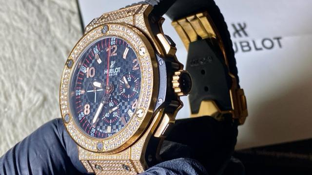 ※ジャンク品 メンズ時計 ゴールド×ブラック < 男性アクセサリー/時計 ※ジャンク品 メンズ時計 ゴールド×ブラック < 男性アクセサリー/時計の