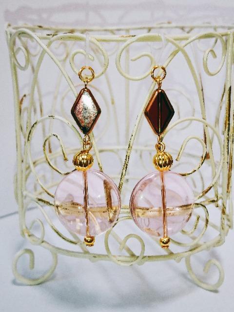 おおぶりライトアメジストルビーダイヤメロンビーズ樹脂ピアス☆ < 女性アクセサリー/時計  おおぶりライトアメジストルビーダイヤメロンビーズ樹脂ピアス☆  < 女性アクセサリー/時計の