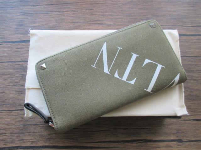 ☆VALENTINO ヴァレンティノ プリント ロゴ ラウンドファスナー 長財布 財布 キャンバス×レザー ユニセックス☆未使用 < ブランド  ☆VALENTINO ヴァレンティノ プリント ロゴ ラウンドファスナー 長財布 財布 キャンバス×レザー ユニセックス☆未使用  < ブランドの