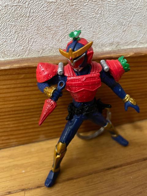 仮面ライダー鎧武イチゴアームズキーホルダー < ホビー 仮面ライダー鎧武イチゴアームズキーホルダー < ホビーの