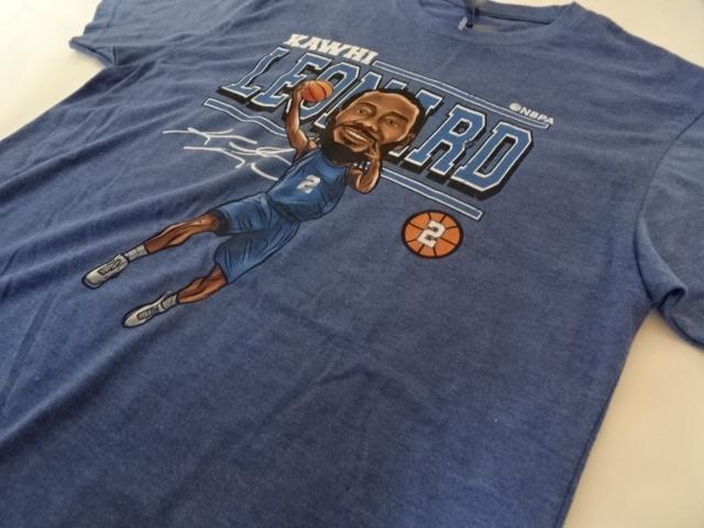 NBA LAクリッパーズ カワイ レナード イラストプリントTシャツUS M < 男性ファッション  NBA LAクリッパーズ カワイ レナード イラストプリントTシャツUS M < 男性ファッションの