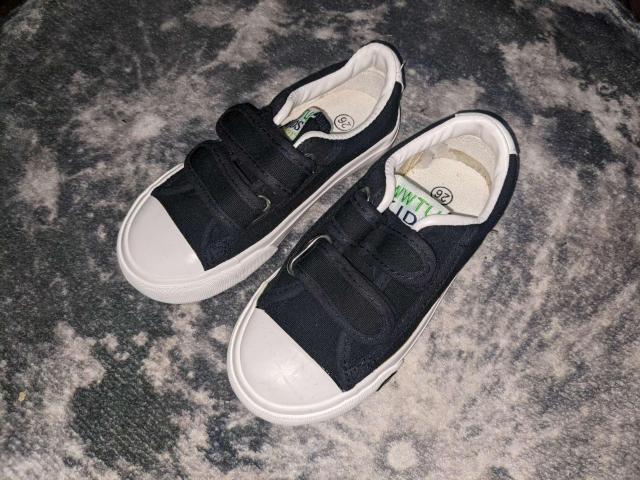 新品 15cm スニーカー ローカット キッズ 靴 シューズ 子供 ブラック < キッズ/ベビー  新品 15cm スニーカー ローカット キッズ 靴 シューズ 子供 ブラック  < キッズ/ベビーの