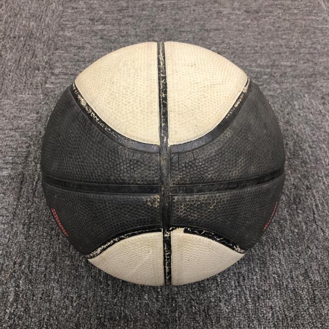  JORDAN W[_ oXPbg{[  W[/X|[c 