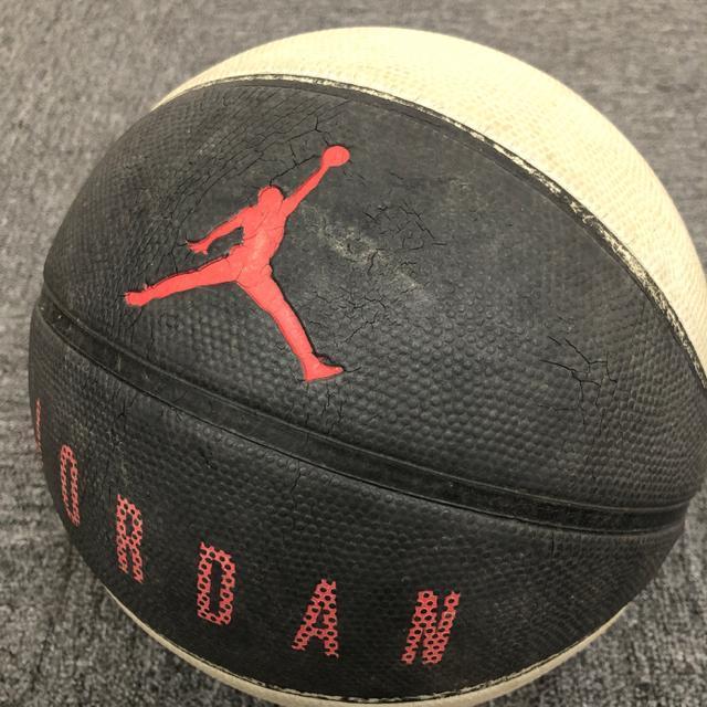  JORDAN W[_ oXPbg{[  W[/X|[c 