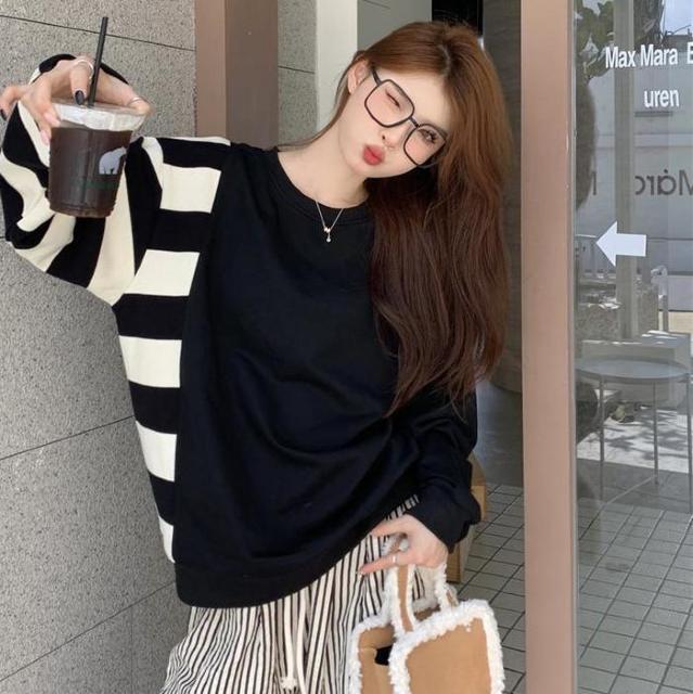 〜3L4L5L*左右非対称モノトーンボーダー柄プルオーバー* < 女性ファッション 〜3L4L5L*左右非対称モノトーンボーダー柄プルオーバー* < 女性ファッションの