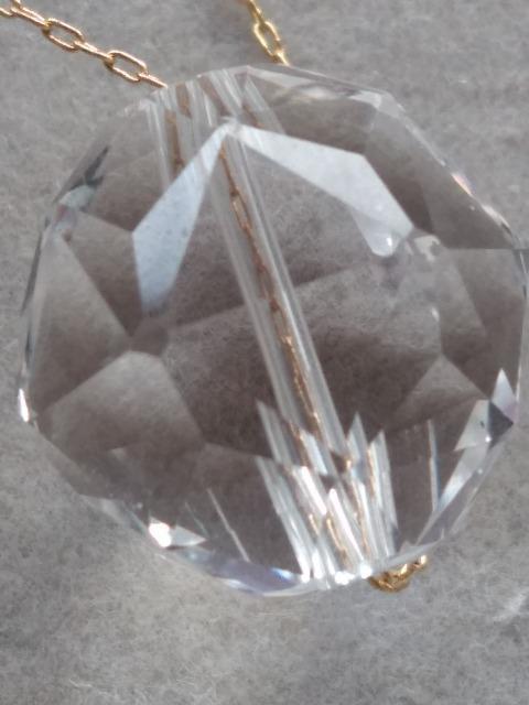 �J�b�g�N���X�^���̃y���_���g �� �����A�N�Z�T���[/���v�� 