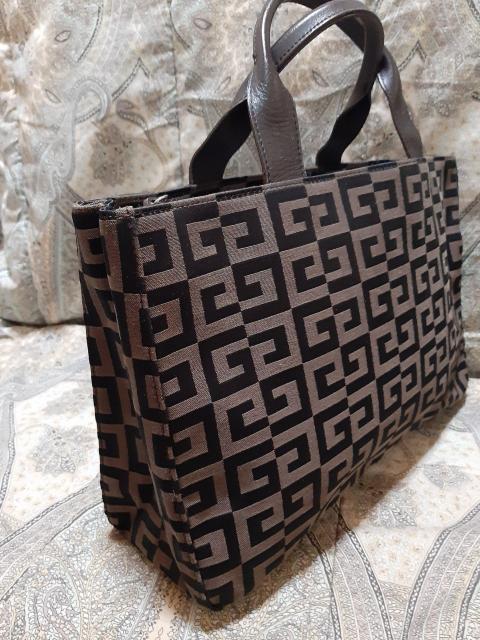 �W�o���V�B GIVENCHY �{�v�R���r/�n���h�o�b�O/�g�[�g�o�b�O �� �����t�@�b�V������ 