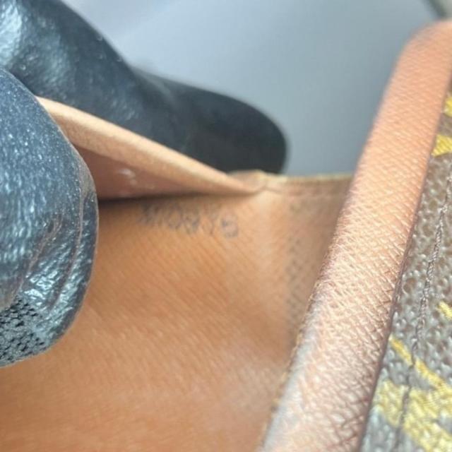 ���C���B�g�� �|���g���l�r�G�g���]�[�� �܂���z ���m�O���� PVC LOUIS VUITTON �� �u�����h�� 