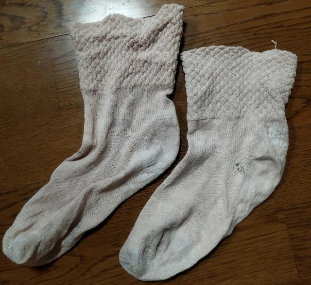 使用済み ダメージあり ソックス 1足 ピンクベージュ系 < 女性ファッション 使用済み ダメージあり ソックス 1足 ピンクベージュ系 < 女性ファッションの