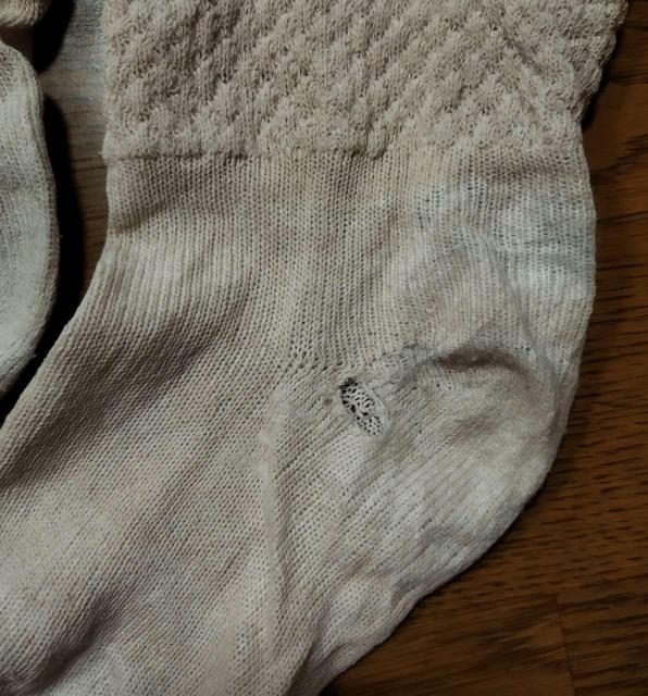 使用済み ダメージあり ソックス 1足 ピンクベージュ系 < 女性ファッション 使用済み ダメージあり ソックス 1足 ピンクベージュ系 < 女性ファッションの