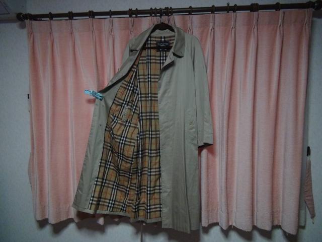 バーバリー(BURBERRY)のコート(L) タマムシ色!。 < ブランド  バーバリー(BURBERRY)のコート(L) タマムシ色!。 < ブランドの