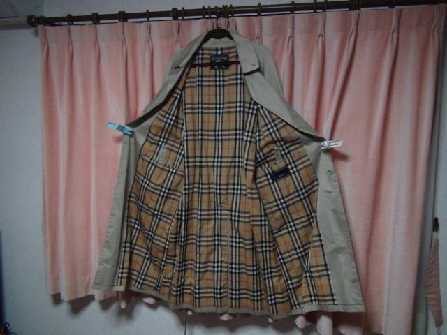 バーバリー(BURBERRY)のコート(L) タマムシ色!。 < ブランド  バーバリー(BURBERRY)のコート(L) タマムシ色!。 < ブランドの