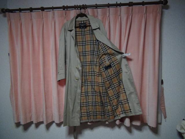 バーバリー(BURBERRY)のコート(L) タマムシ色!。 < ブランド  バーバリー(BURBERRY)のコート(L) タマムシ色!。 < ブランドの