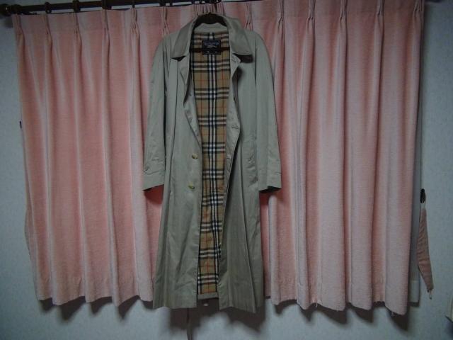 バーバリー(BURBERRY)のコート(L) タマムシ色!。 < ブランド  バーバリー(BURBERRY)のコート(L) タマムシ色!。 < ブランドの