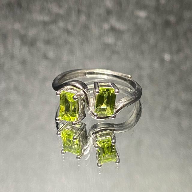 《No.R060》宝石品質 ダブルデザインペリドット フリーサイズリング < 女性アクセサリー/時計  《No.R060》宝石品質 ダブルデザインペリドット フリーサイズリング < 女性アクセサリー/時計の