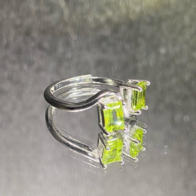 《No.R060》宝石品質 ダブルデザインペリドット フリーサイズリング < 女性アクセサリー/時計  《No.R060》宝石品質 ダブルデザインペリドット フリーサイズリング < 女性アクセサリー/時計の