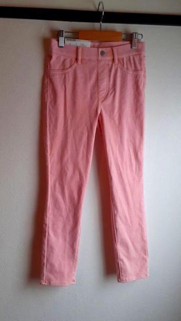 新品◆ユニクロ◆ピンク クイックドライ スリム スキニー デニム パンツ S < ブランド  新品◆ユニクロ◆ピンク クイックドライ スリム スキニー デニム パンツ S  < ブランドの