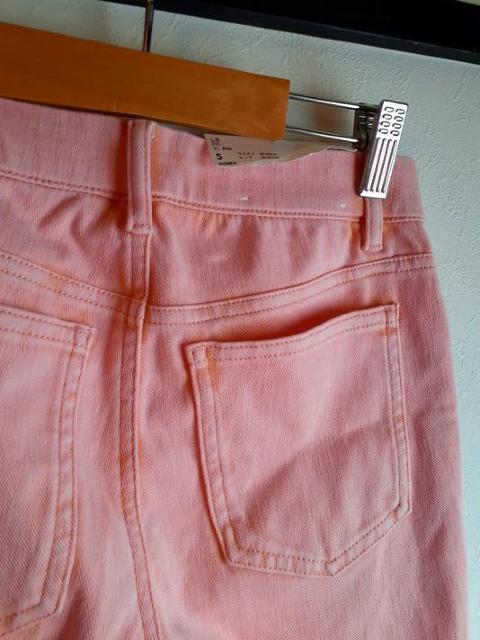 新品◆ユニクロ◆ピンク クイックドライ スリム スキニー デニム パンツ S < ブランド  新品◆ユニクロ◆ピンク クイックドライ スリム スキニー デニム パンツ S < ブランドの