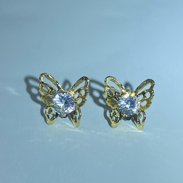 《pierce》キラッキラ 0.5ct ×2 蝶々型ピアス 両耳用 < 女性アクセサリー/時計  《pierce》キラッキラ 0.5ct ×2 蝶々型ピアス 両耳用 < 女性アクセサリー/時計の