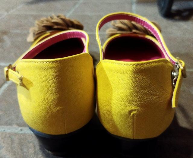 アニタアレンバーグ 花モチーフ イエロー ワンストップパンプス 24cm < 女性ファッション  アニタアレンバーグ 花モチーフ イエロー ワンストップパンプス 24cm < 女性ファッションの