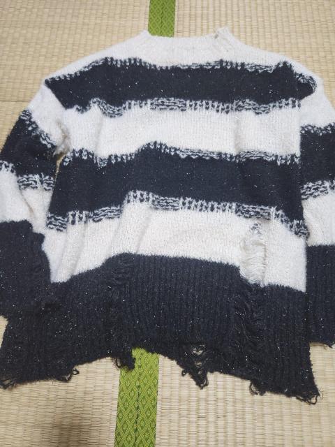 新品 ダメージ加工 キラキラニット サイズ→M < 女性ファッション  新品 ダメージ加工 キラキラニット サイズ→M  < 女性ファッションの