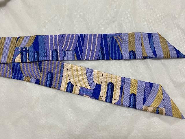 美品 本物 正規品 エルメス HERMES ツイリー スカーフ < ブランド  美品 本物 正規品 エルメス HERMES ツイリー スカーフ < ブランドの