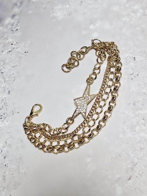(78)新品 星ラインストーンgold4連チェーンブレスレット 定価¥2980 < 女性アクセサリー/時計 (78)新品 星ラインストーンgold4連チェーンブレスレット 定価¥2980 < 女性アクセサリー/時計の