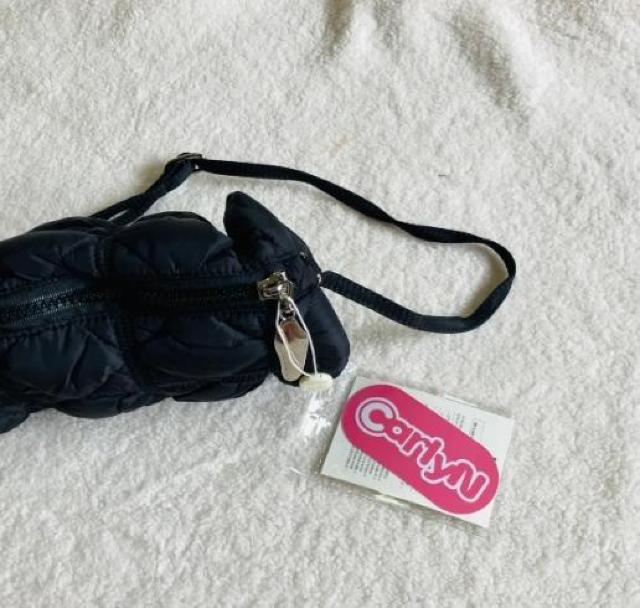 【新品】【韓国現地購入】【正規品】CARLYN カーリン ショルダー バッグ ブラック ※サイズ縦14cm×横22cm×幅10cm < 女性ファッション 【新品】【韓国現地購入】【正規品】CARLYN カーリン ショルダー バッグ ブラック ※サイズ縦14cm×横22cm×幅10cm < 女性ファッションの