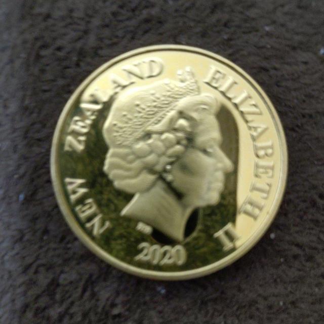 2020年 ニュージーランド エリザベス二世 ミッキーマウス 金色メダル < ホビー 2020年 ニュージーランド エリザベス二世 ミッキーマウス 金色メダル < ホビーの