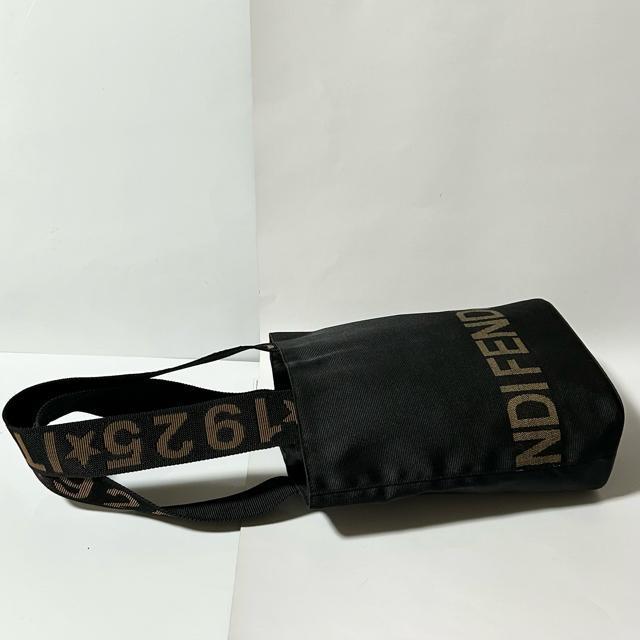 ���i FENDI �t�F���f�B �Y�b�J�� ���S�W���K�[�h �n���h�� �L�����o�X �g�[�g�o�b�O �~�j�g�[�g �u���b�N �u���E�� �� �u�����h�� 