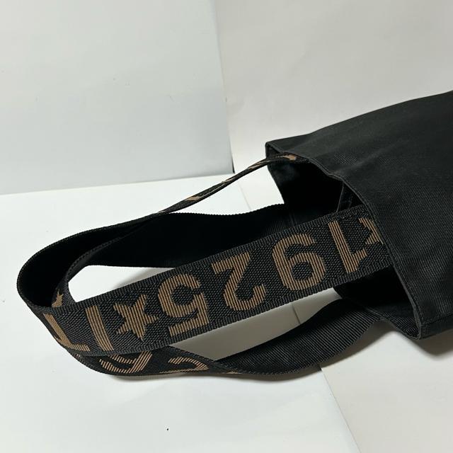 ���i FENDI �t�F���f�B �Y�b�J�� ���S�W���K�[�h �n���h�� �L�����o�X �g�[�g�o�b�O �~�j�g�[�g �u���b�N �u���E�� �� �u�����h�� 