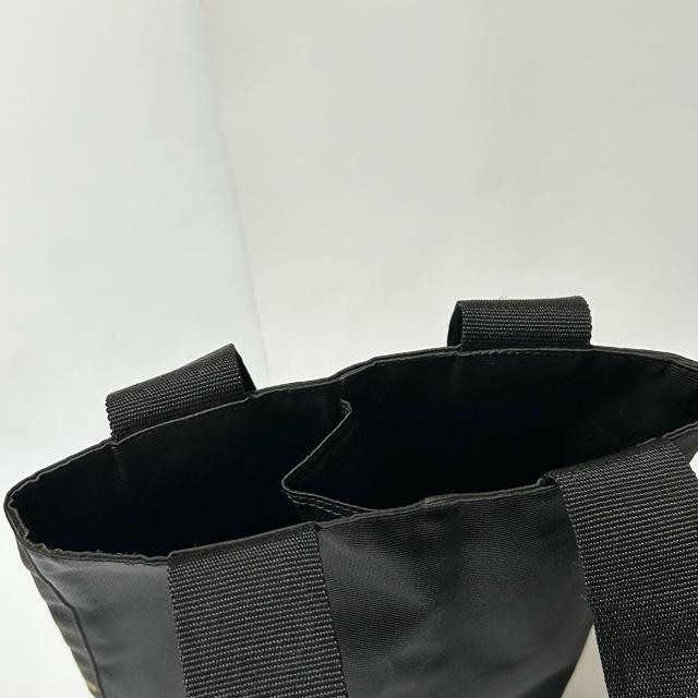 ���i FENDI �t�F���f�B �Y�b�J�� ���S�W���K�[�h �n���h�� �L�����o�X �g�[�g�o�b�O �~�j�g�[�g �u���b�N �u���E�� �� �u�����h�� 