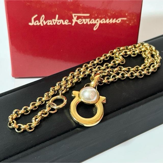 ���i Salvatore Ferragamo �t�F���K��  �K���`�[�j �y���_���g �l�b�N���X �t�F�C�N�p�[�� �S�[���h  �� �u�����h�� 