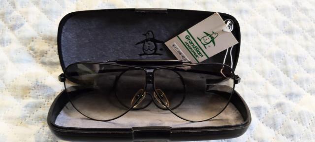 �}���V���O�E�F�A�@�T���O���X�i�P�[�X�t���j  �� ���W���[/�X�|�[�c�� 