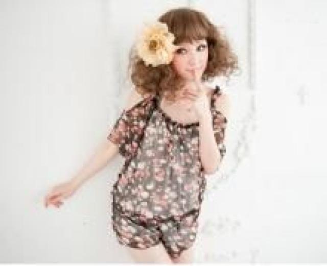 ふんわり爽やかナチュラルガール♪セクシー 花柄シフォン ロンパース/オールインワン ブラック < 女性ファッション  ふんわり爽やかナチュラルガール♪セクシー 花柄シフォン ロンパース/オールインワン ブラック < 女性ファッションの