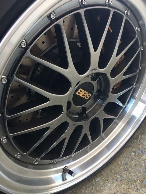 取り付け例あり 高級感抜群カーボンエアバルブショート < 自動車/バイク 取り付け例あり 高級感抜群カーボンエアバルブショート < 自動車/バイク