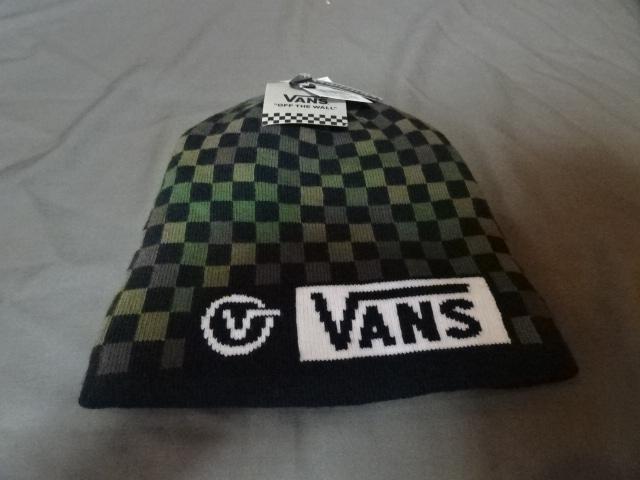 USA購入【VANS】チェッカー柄 x カモフラ柄 リバーシブル ニットキャップ < 男性ファッション  USA購入【VANS】チェッカー柄 x カモフラ柄 リバーシブル ニットキャップ < 男性ファッションの