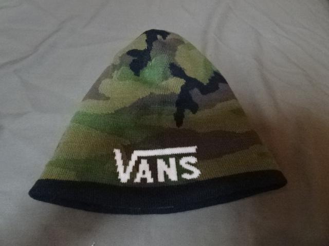 USA購入【VANS】チェッカー柄 x カモフラ柄 リバーシブル ニットキャップ < 男性ファッション  USA購入【VANS】チェッカー柄 x カモフラ柄 リバーシブル ニットキャップ < 男性ファッションの
