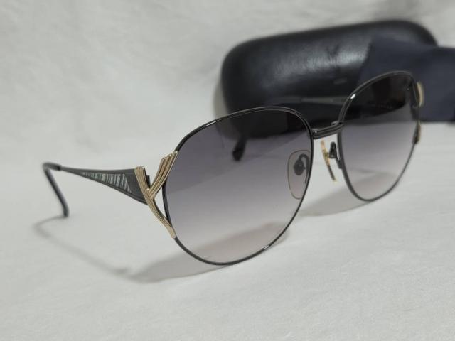 正規 良品 レア イヴサンローラン YSL yロゴ ウェリントンメタル アイウェア黒 リフレクション装飾 眼鏡◯サングラス 付属有 < ブランド  正規 良品 レア イヴサンローラン YSL yロゴ ウェリントンメタル アイウェア黒 リフレクション装飾 眼鏡◯サングラス 付属有 < ブランドの