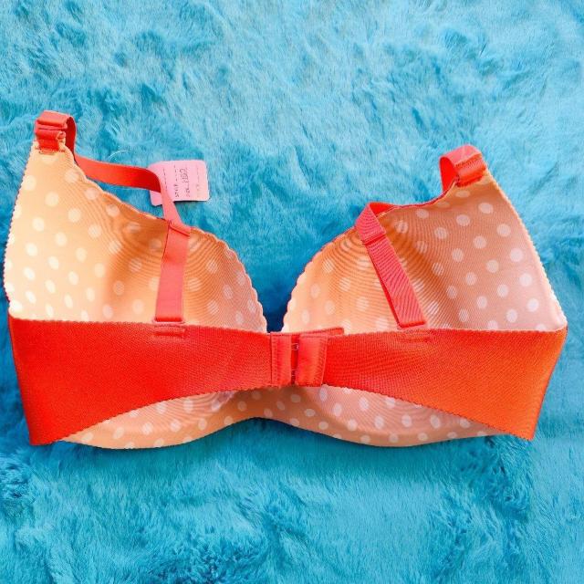 美胸がエロ可愛ッ。。。H80。。モールドカップブラジャー。シームレス大きいサイズグラマー希少サイズ。。。 < 女性ファッション  美胸がエロ可愛ッ。。。H80。。モールドカップブラジャー。シームレス大きいサイズグラマー希少サイズ。。。 < 女性ファッションの