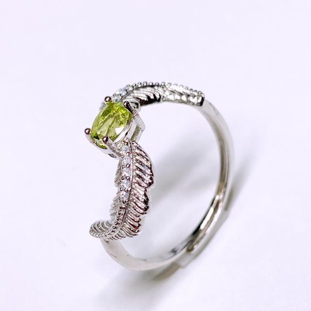 0.4ct宝石 ミャンマー産ペリドット フェザーリング フリーサイズ < 女性アクセサリー/時計  0.4ct宝石 ミャンマー産ペリドット フェザーリング フリーサイズ < 女性アクセサリー/時計の