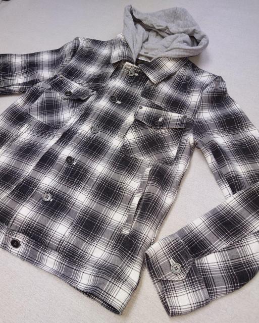 美品★ライトジャケット★メンズジャケット★ミリタリー★ジップアップ★ボタン★秋物★秋服★タイトなジャケット★レディース★送料無料 < 男性ファッション 美品★ライトジャケット★メンズジャケット★ミリタリー★ジップアップ★ボタン★秋物★秋服★タイトなジャケット★レディース★送料無料 < 男性ファッションの